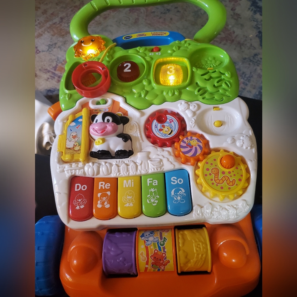 Children's learning and play lighted and animated Toy with sounds